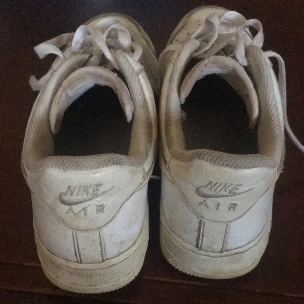 AF1 - Picture 3 of 5